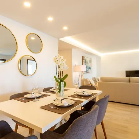 Banus - Harbour Seafront Apartment