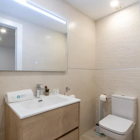 Banus - Harbour Seafront Apartment