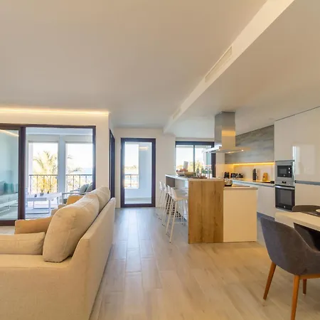 Banus - Harbour Seafront Apartment Marbella